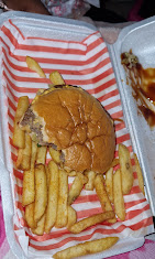 Pinks Burgers & Desserts : 2023-05-25.jpg