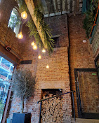 Green Room : image103.jpg