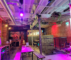 Green Room : image49.jpg
