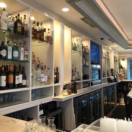 BiCE : th--0003super-place-to-dine.jpg