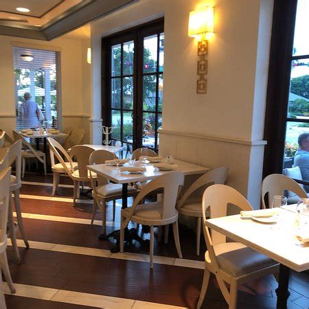 BiCE : th--0004super-place-to-dine.jpg