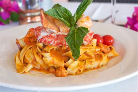 BiCE : th-fettuccine-lobster1.jpg