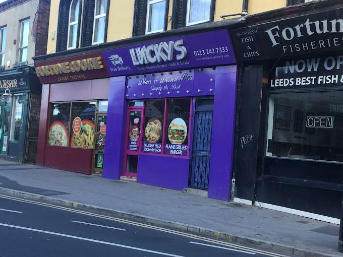 Luckys Fast Food Delivery Services : image10.jpg