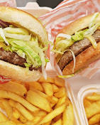 Luckys Fast Food Delivery Services : image14.jpg