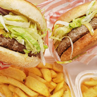 Luckys Fast Food Delivery Services : image16.jpg